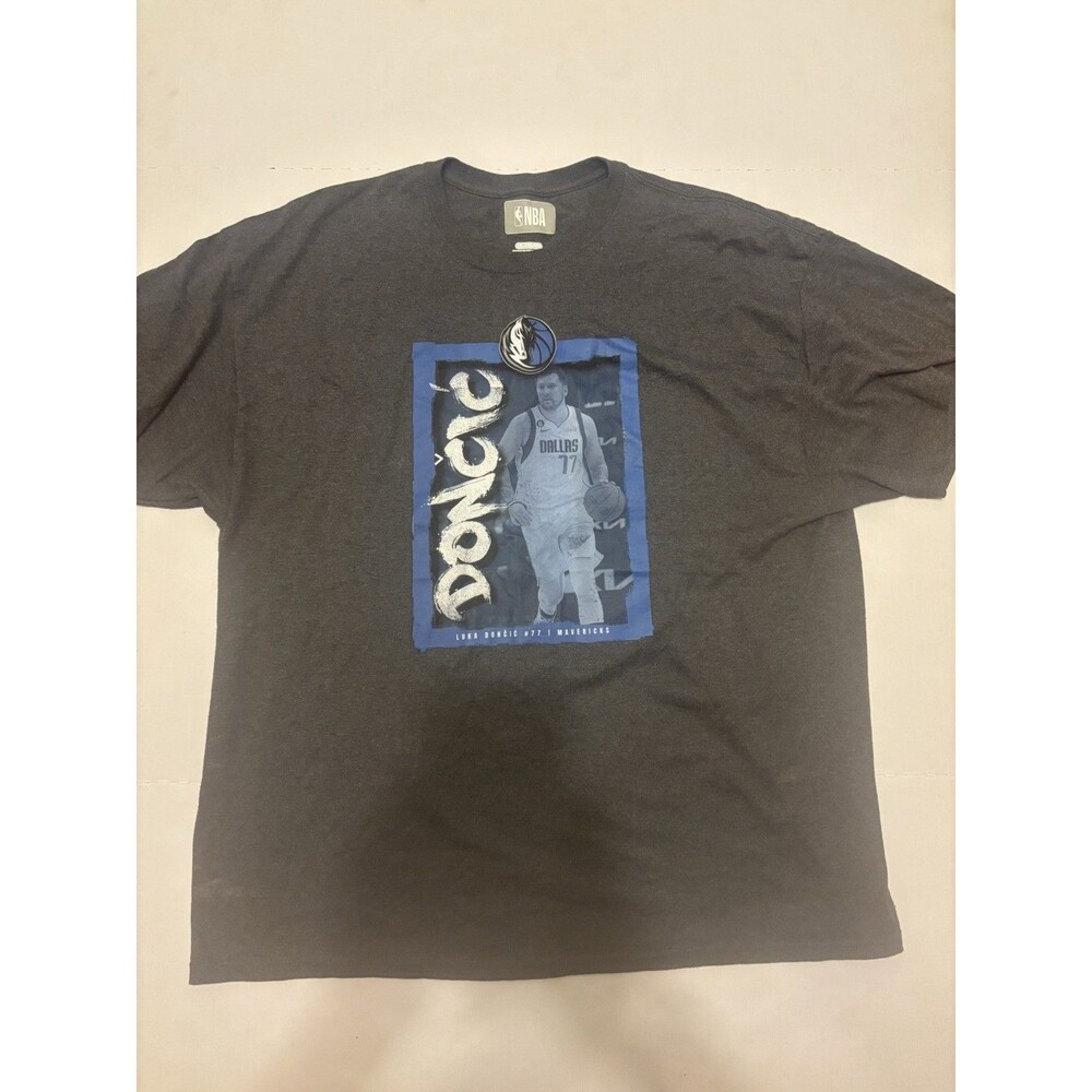 NBA Luka Dončić Dallas Mavericks #77 Graphic T-Shirt, Gray/Blue, 2XL
